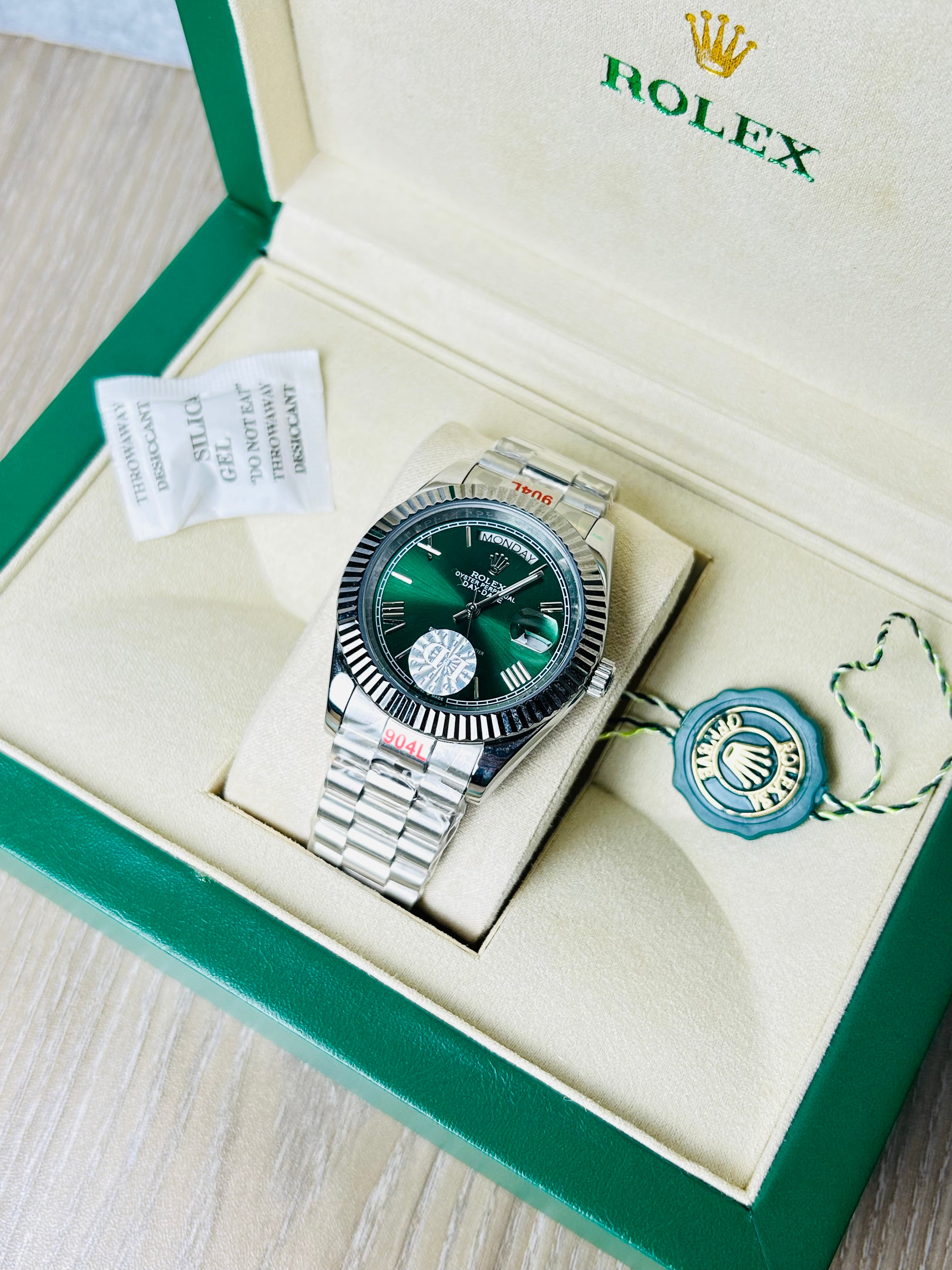 Luxury automatic watches for the modern gentleman.